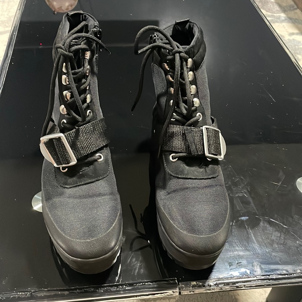 Steven madden black boots
